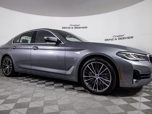 Used 2023 BMW 530e 530e iPerformance image 3