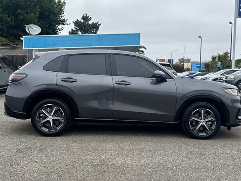 Certified 2024 Honda HR-V EX-L image 3