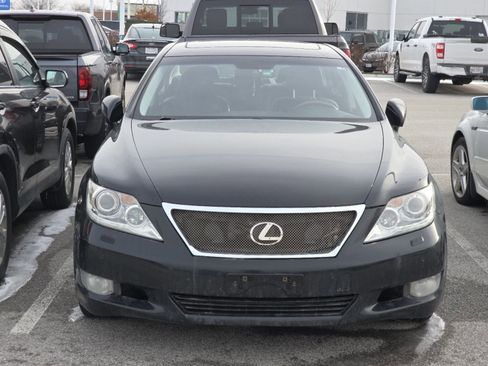 Used 2011 Lexus LS 460 L w/ Luxury Pkg image 3