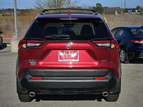 Used 2023 Toyota RAV4 XLE w/ Convenience Package image 5