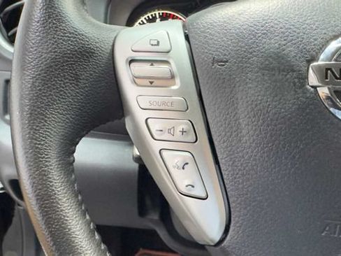 Used 2018 Nissan Versa Note SV FWD image 28