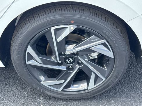 New 2025 Hyundai Elantra Sport image 19