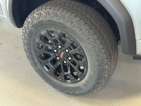 New 2026 GMC Canyon Elevation w/ Convenience Package AWD/4WD image 4