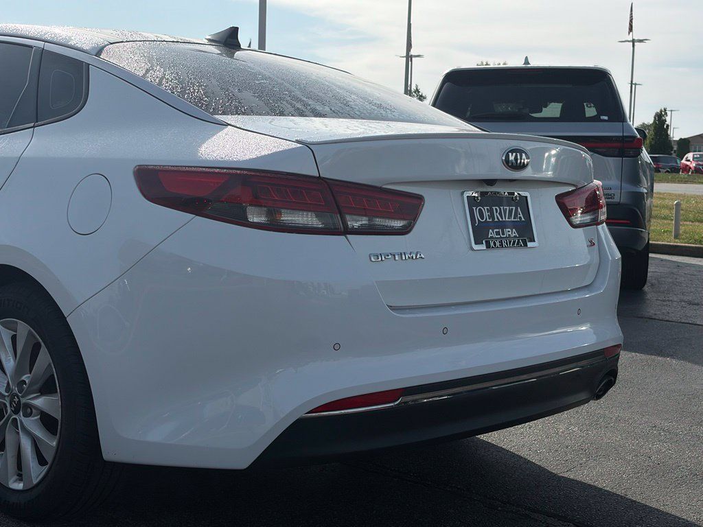 Used 2018 Kia Optima S w/ Panoramic Sunroof Package FWD image 6
