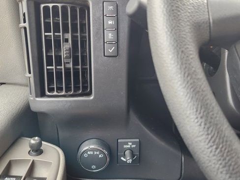 Used 2025 Chevrolet Express 3500 LS image 25