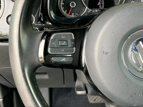 Used 2018 Volkswagen Beetle 2.0T S w/ Style & Comfort Package For S image 22