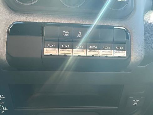 New 2024 RAM 2500 Tradesman w/ Chrome Appearance Group image 18