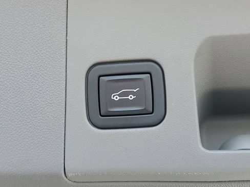 Certified 2023 Cadillac XT5 Premium Luxury w/ LPO, Floor Liner Package AWD/4WD image 10