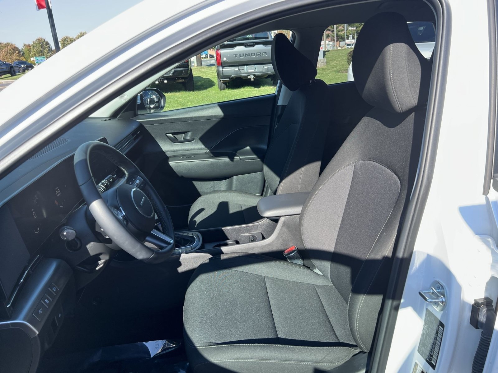 Used 2025 Hyundai Kona SEL FWD image 13