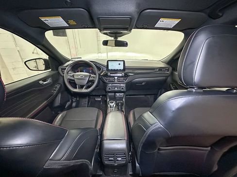 Certified 2025 Ford Escape ST-Line AWD/4WD image 28