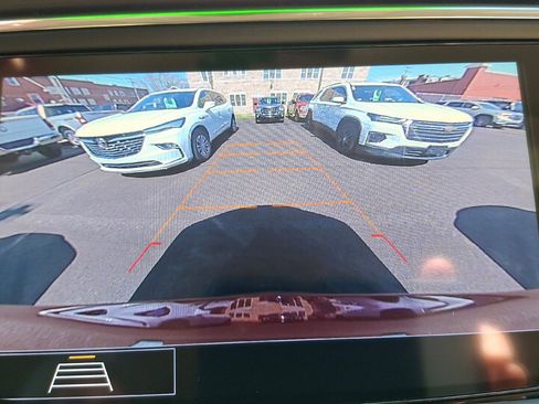 Used 2021 Buick Enclave Essence w/ Sport Touring Edition image 21