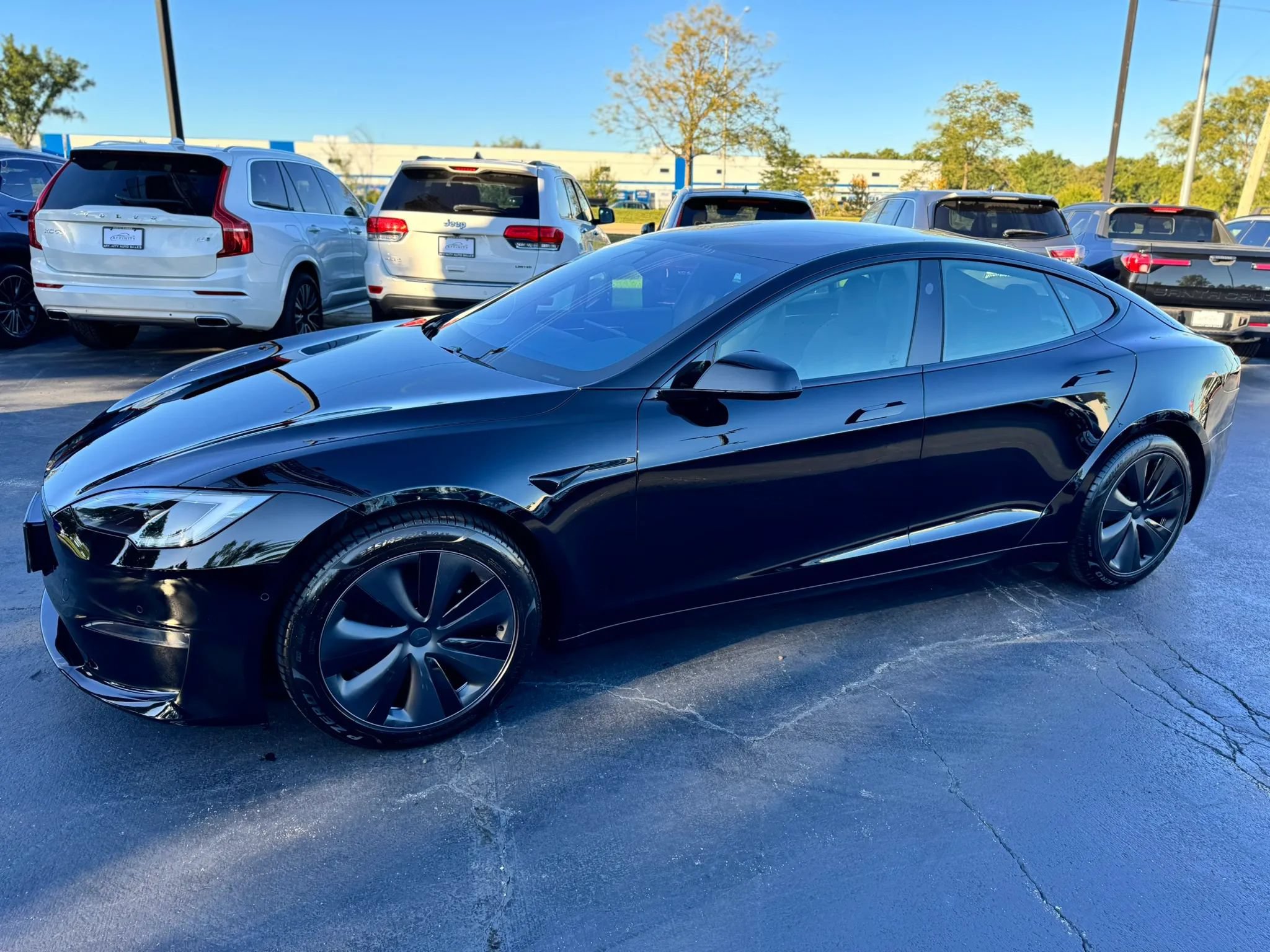 Used 2022 Tesla Model S Standard Range AWD/4WD image 2