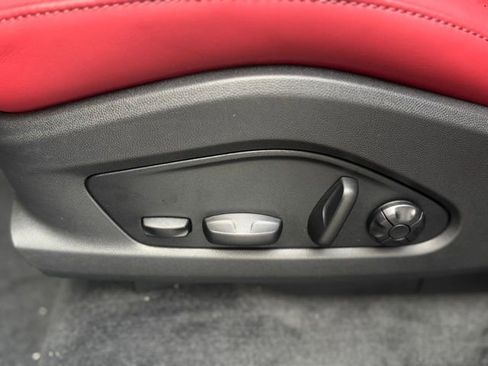 New 2025 Porsche Macan 4S Electric AWD/4WD image 30