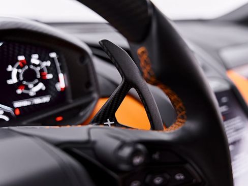 Used 2025 Lamborghini Revuelto AWD/4WD image 74