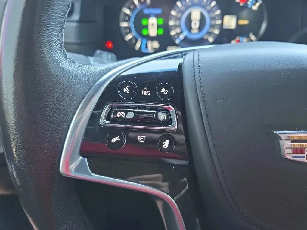 Used 2019 Cadillac Escalade Platinum AWD/4WD image 16