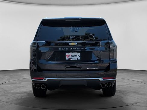 Used 2025 Chevrolet Suburban Premier AWD/4WD image 6