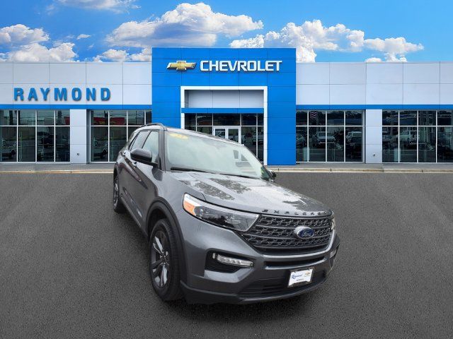 Used 2023 Ford Explorer XLT w/ Equipment Group 202A AWD/4WD image 10