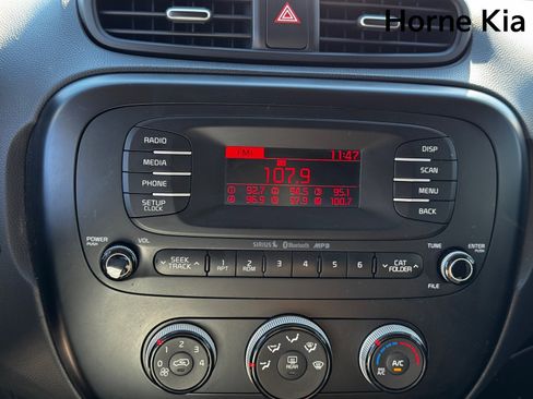 Used 2016 Kia Soul image 21