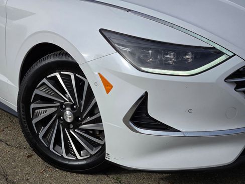 Used 2023 Hyundai Sonata Limited image 2