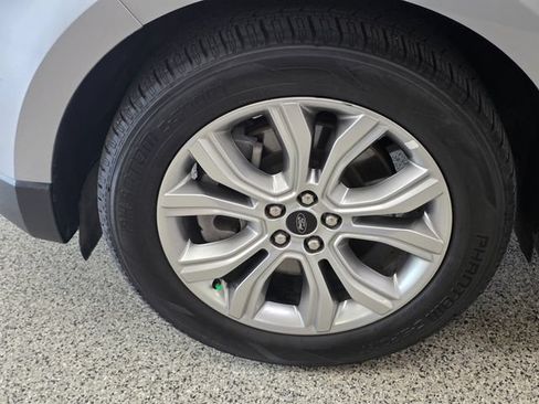 Used 2024 Ford Edge Titanium AWD/4WD image 23