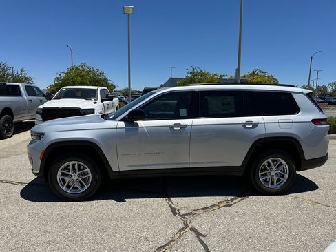 New 2026 Jeep Grand Cherokee L 2WD image 3