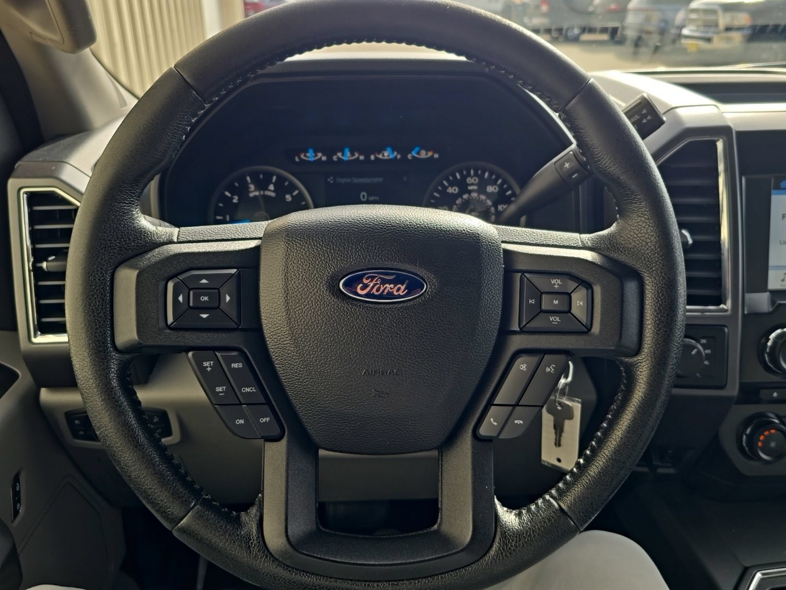 Used 2016 Ford F150 XLT w/ Equipment Group 302A Luxury AWD/4WD image 21