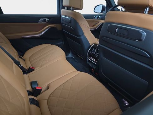 Used 2024 BMW X7 xDrive40i AWD/4WD image 13