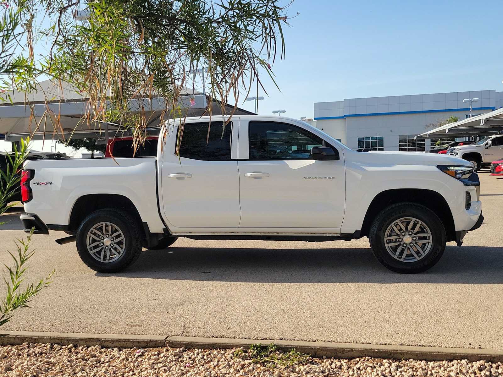 New 2026 Chevrolet Colorado LT w/ LT Convenience Package AWD/4WD image 9