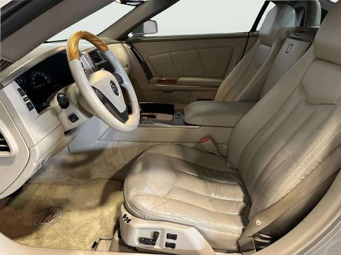 Used 2004 Cadillac XLR RWD image 16