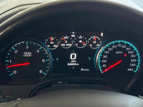 Used 2020 Chevrolet Suburban Premier AWD/4WD image 23