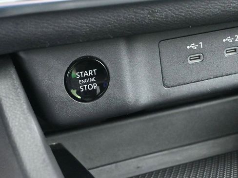 Used 2024 Nissan Rogue SV image 25