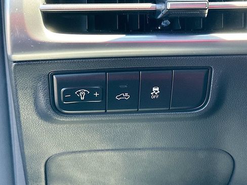Used 2025 Hyundai Santa Cruz SEL FWD image 10