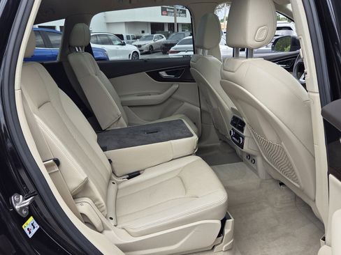 Used 2019 Audi Q7 3.0T Prestige AWD/4WD image 16
