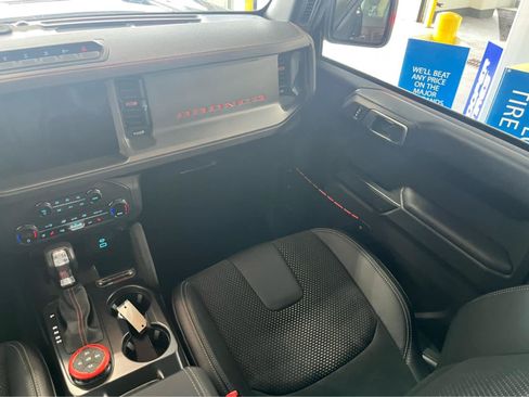 Used 2025 Ford Bronco Raptor AWD/4WD image 13