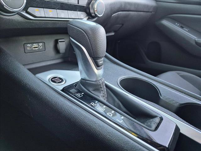 Used 2025 Nissan Altima 2.5 SV FWD image 16