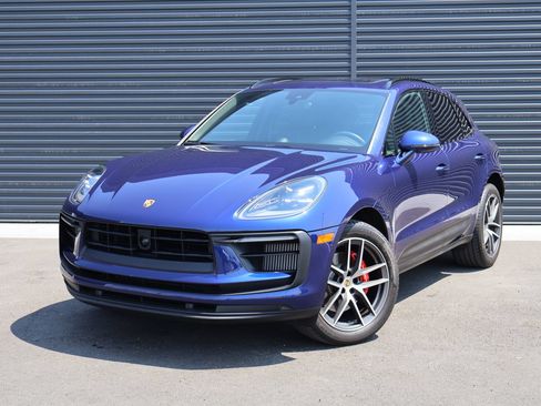 Certified 2024 Porsche Macan S w/ Premium Plus Package AWD/4WD image 1
