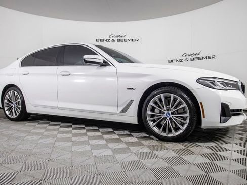 Used 2023 BMW 530e w/ Convenience Package RWD image 2