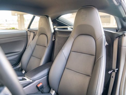 Used 2025 Porsche 718 Cayman Style Edition image 5