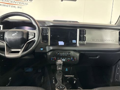 Used 2025 Ford Bronco Big Bend image 19