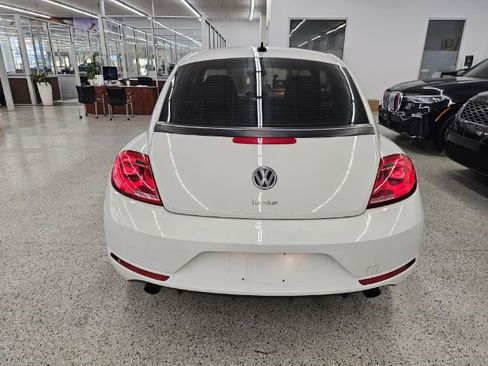 Used 2016 Volkswagen Beetle R-Line SE image 5