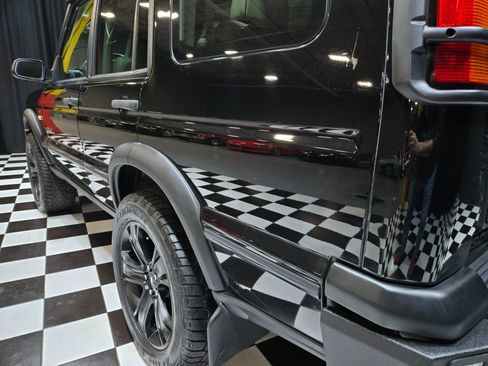 Used 2004 Land Rover Discovery SE image 28