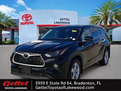 Certified 2022 Toyota Highlander LE