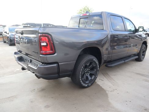 New 2026 RAM 1500 Express AWD/4WD image 19