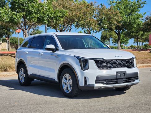 New 2026 Kia Sorento LX image 3
