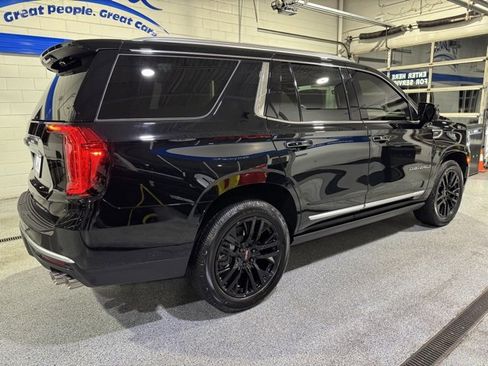 Used 2022 GMC Yukon Denali w/ Denali Premium Package image 13