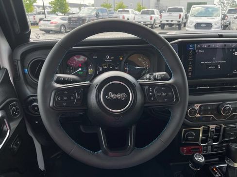 Used 2024 Jeep Wrangler Unlimited Rubicon 4xe w/ Convenience Group AWD/4WD image 20