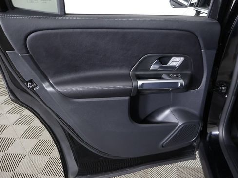 Used 2023 Mercedes-Benz GLB 250 4MATIC image 27