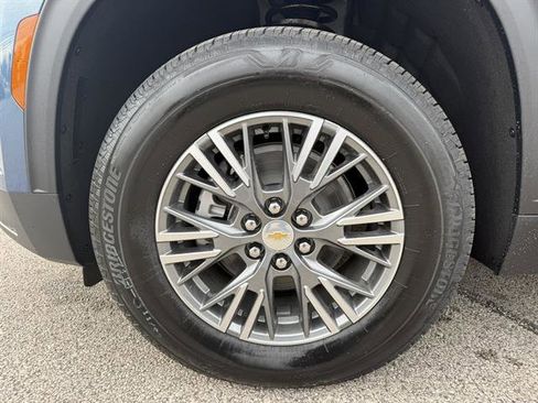 New 2026 Chevrolet Traverse LT w/ LPO, Floor Liner Package image 6