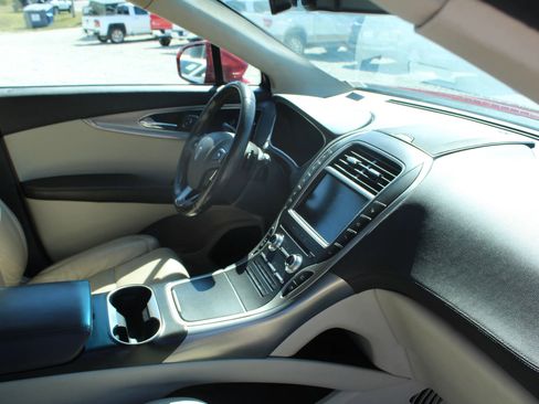 Used 2016 Lincoln MKX Reserve w/ Technology Package image 33