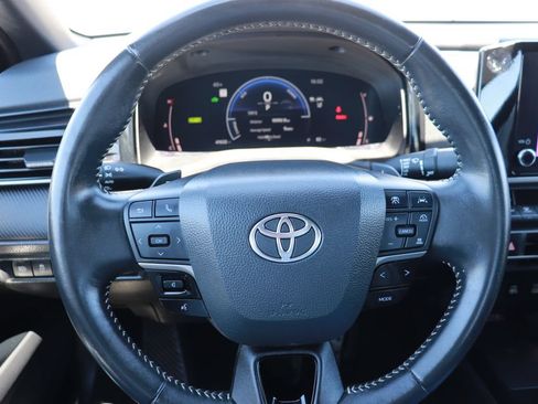 Used 2025 Toyota Camry SE FWD image 20